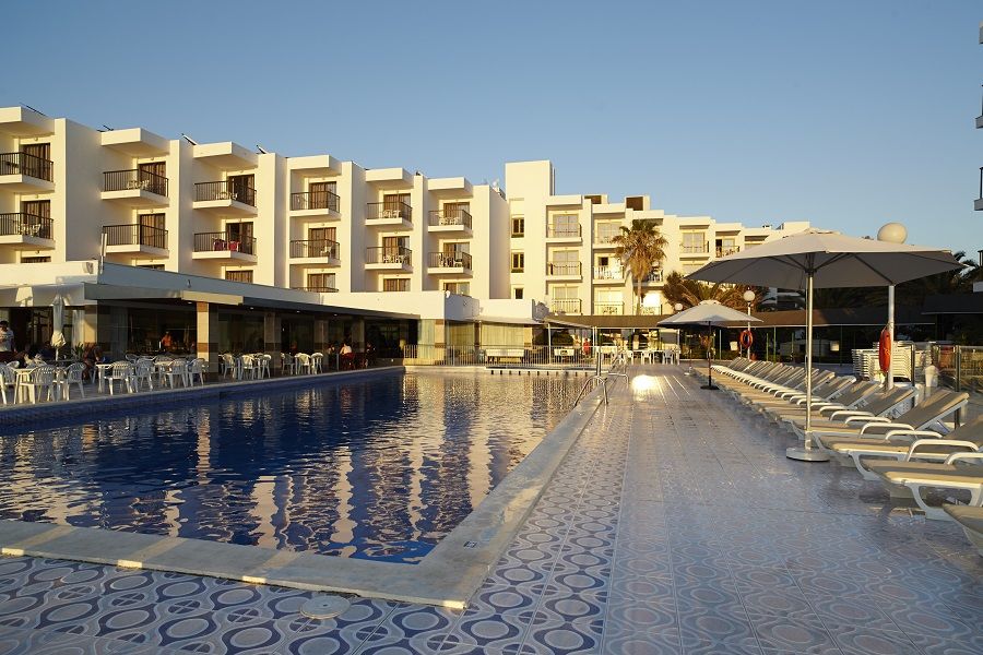 Aparthotel Nereida Сан-Антонио-Абад Экстерьер фото