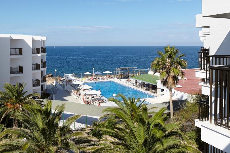 Aparthotel Nereida Сан-Антонио-Абад Экстерьер фото