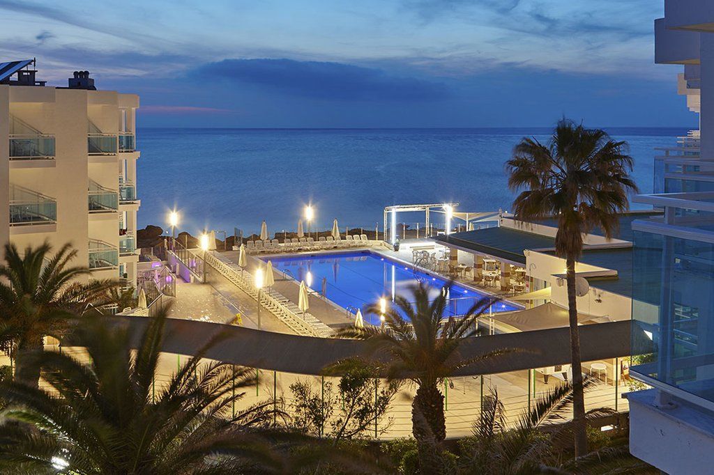 Aparthotel Nereida Сан-Антонио-Абад Экстерьер фото